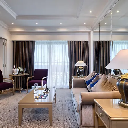 The Landmark 5*