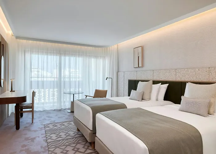 The Landmark Nicosia, Autograph Collection 호텔