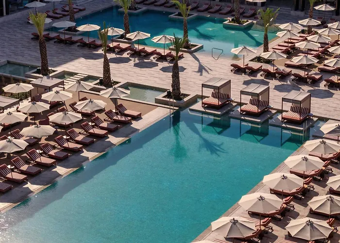 The Landmark Nicosia, Autograph Collection 호텔