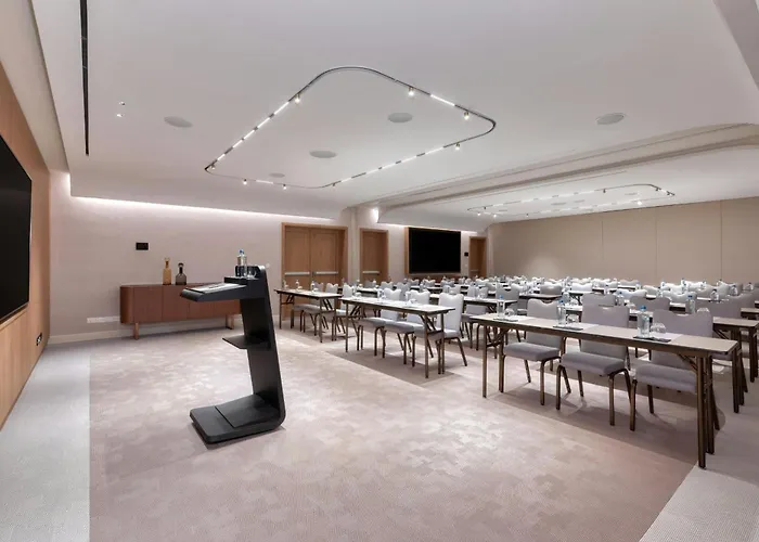 Hotel The Landmark Nicosia, Autograph Collection