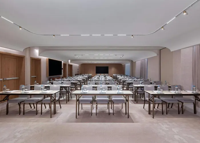 Hotel The Landmark Nicosia, Autograph Collection Nicosia